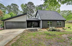 226 Sandra Drive NW, Lilburn, GA 30047