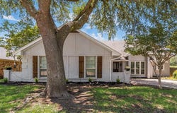 5604 Yacht Club Drive, Rockwall, TX 75032