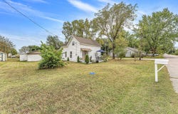 1104 N Oak, Buffalo, MO 65622