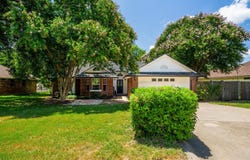 183 Cypress Point, Meadowlakes, TX 78654