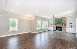 720 E Breedlove Drive, Sturgeon, MO 65284