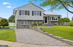 25 TOBY LANE, HAMILTON, NJ 08620
