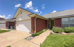 511 Appaloosa Drive, Victoria, TX 77904