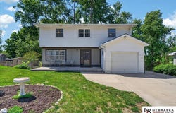 810 Smith Circle, Papillion, NE 68046