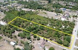 2720 2nd, NAPLES, FL 34117