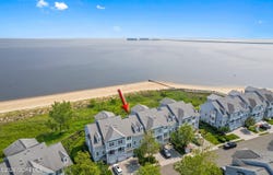 70 Golden Eye Lane, Port Monmouth, NJ 07758