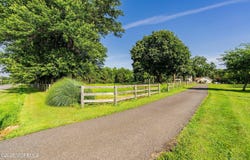300 Old York Road, Hamilton, NJ 08620