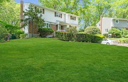 65 Robin Drive, Hauppauge, NY 11788
