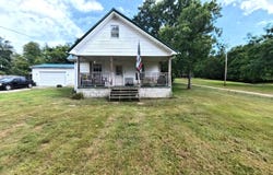 990 White Oak Road Road, Irvine, KY 40336
