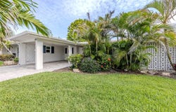832 WHITE CAP CIRCLE, VENICE, FL 34285