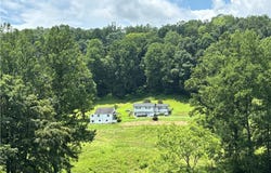 609 Rockcrest Drive, South Charleston, WV 25309