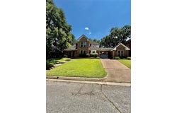 2004 Misty Creek Drive, Arlington, TX 76017