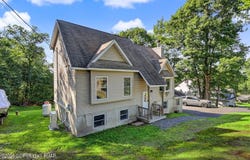 476 Bernadine Drive, Stroudsburg, PA 18360