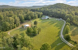 596 Clifty Creek Rd, Oakdale, TN 37829