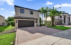5233 SW 157th Ln, Miramar, FL 33027