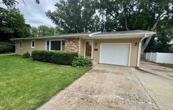 828 Eastgate Dr., Vermillion, SD 57069