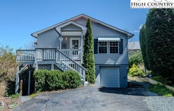 25 Plumtree Lane, Newland, NC 28657