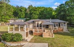 10 DAVIS Dr, Jasper, AL 35503