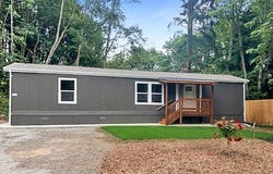 205 CAMELOT DR, Castle Rock, WA 98611