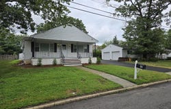 10 Weston Place, Eatontown, NJ 07724