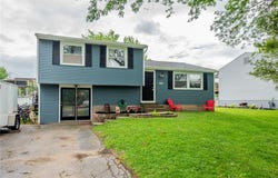 1169 Meadowbrook Lane, Farmington, NY 14425