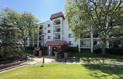 350 plum creek Drive, Wheeling, IL 60090