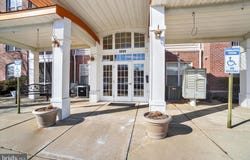 1010 CREST Way, YORK, PA 17403