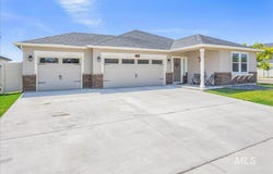 11789 W Soaring Hawk Dr, Star, ID 83669