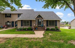 149 Stonebridge Lane, Smithville, MO 64089