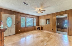 11012 Mohawk Drive, Conway, MO 65632