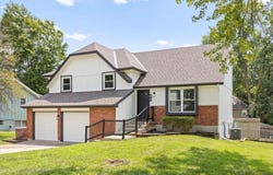 819 E Piatt Lane, Olathe, KS 66061