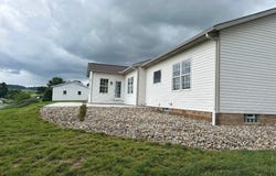 2336 Yorkview Road SW, New Philadelphia, OH 44663