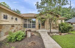 263 Meadowlakes Drive, Meadowlakes, TX 78654