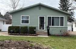 492 Franklin Avenue, Cuyahoga Falls, OH 44221