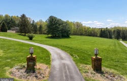2761 BALTIMORE Pike, HANOVER, PA 17331