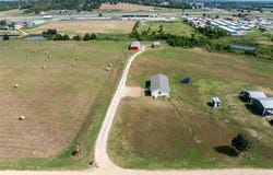 208 W Hollie, Okemah, OK 74859