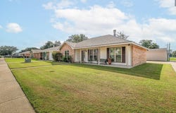 400 Louis Dr, Houma, LA 70360