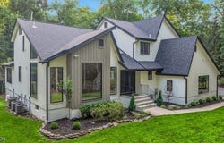 160 Beacon St, Haworth Boro, NJ 07641-1904