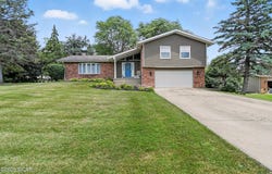 12126 Pamela Drive, Kenton, OH 43326