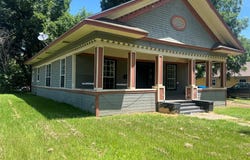 834 Graham, Paris, TX 75460