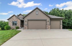 11217 Taylor Drive, Liberty, MO 64068