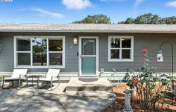 3585 NE BROGDEN ST, Hillsboro, OR 97124