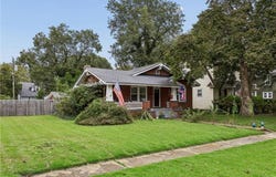70 Cherry Avenue, Hampton, VA 23661