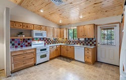 2344 S Buffalo Loop, Overgaard, AZ 85933