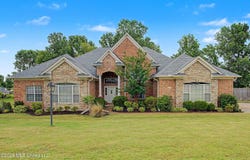 704 Shadow View Drive, Hernando, MS 38632
