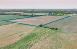Thomas Avenue, Coggon, IA 52218