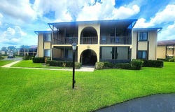 209 Pine Hov Circle, Greenacres, FL 33463
