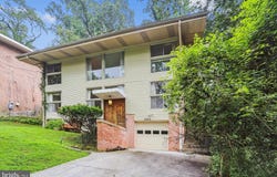 2901 HILLCREST DRIVE SE, WASHINGTON, DC 20020