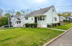 1 Alvin Court, Menlo Park Terrace, NJ 08840