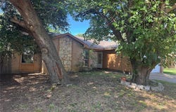 226 Volunteer Drive, Arlington, TX 76014